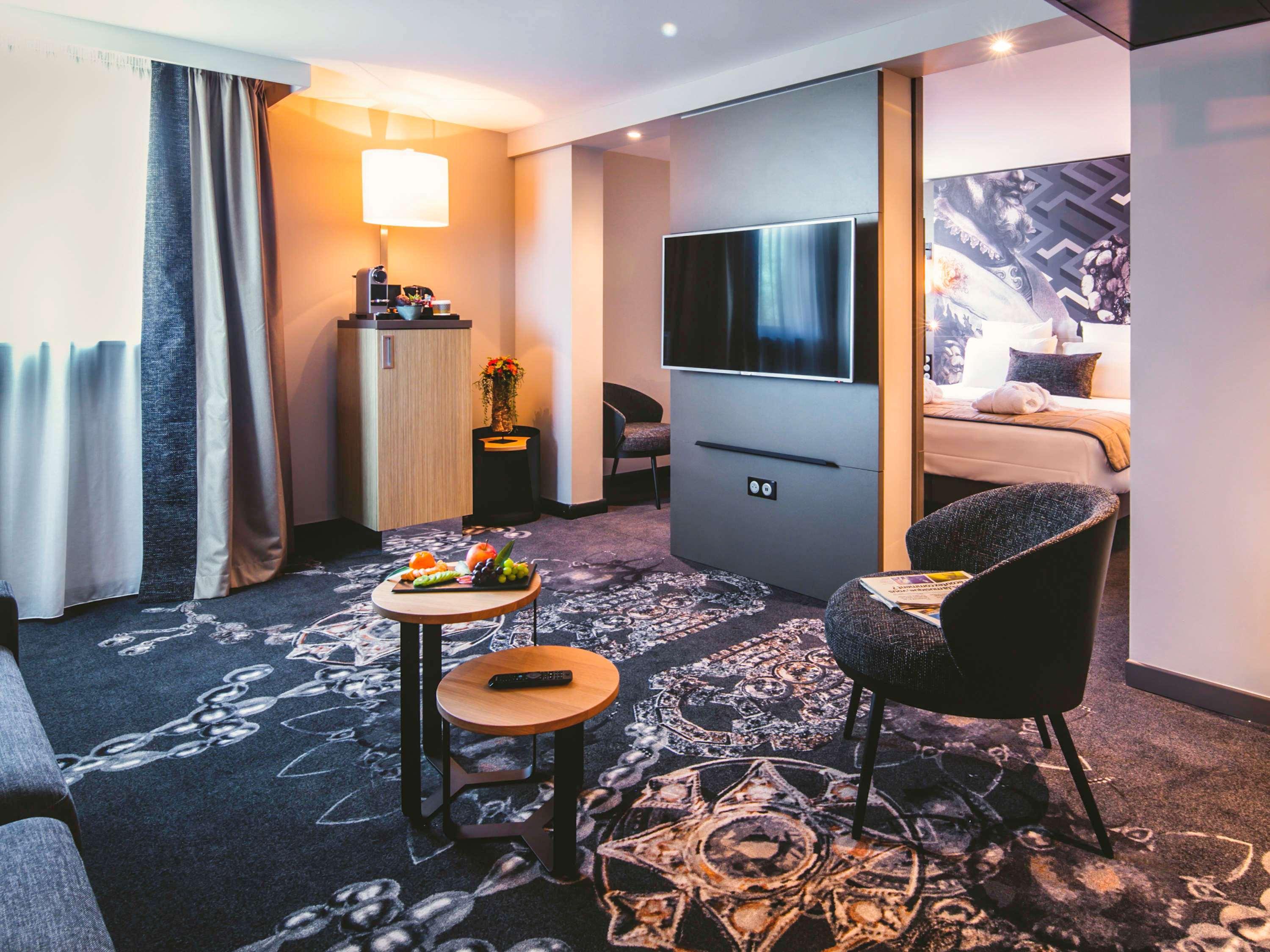 Mercure Pau Palais Des Sports Exteriör bild
