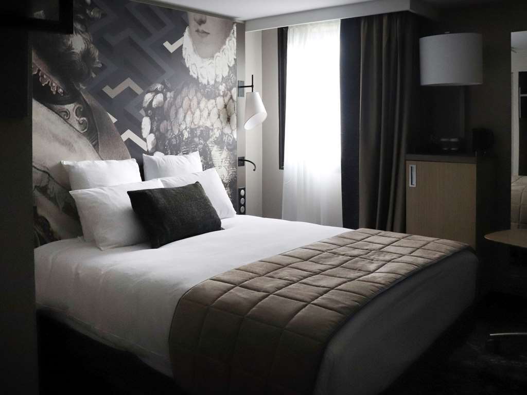 Mercure Pau Palais Des Sports Rum bild