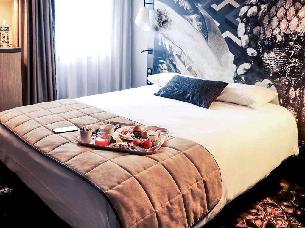 Mercure Pau Palais Des Sports Rum bild