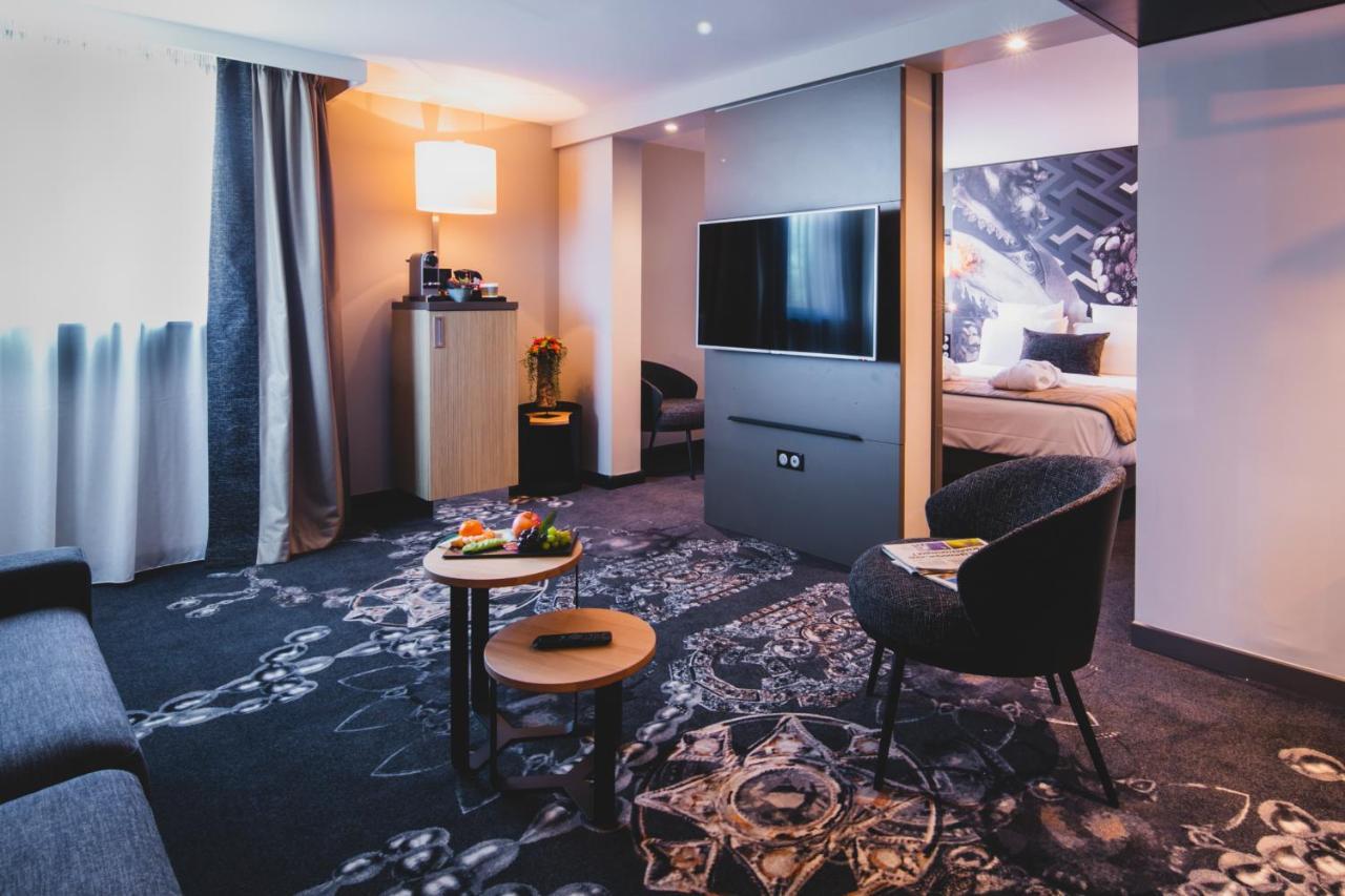 Mercure Pau Palais Des Sports Exteriör bild